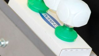 Alles im Griff dank Vakuumtechnik: Schmalz blickt zuversichtlich in die Zukunft und investiert am Standort in Glatten. (Gillhuber/MM)