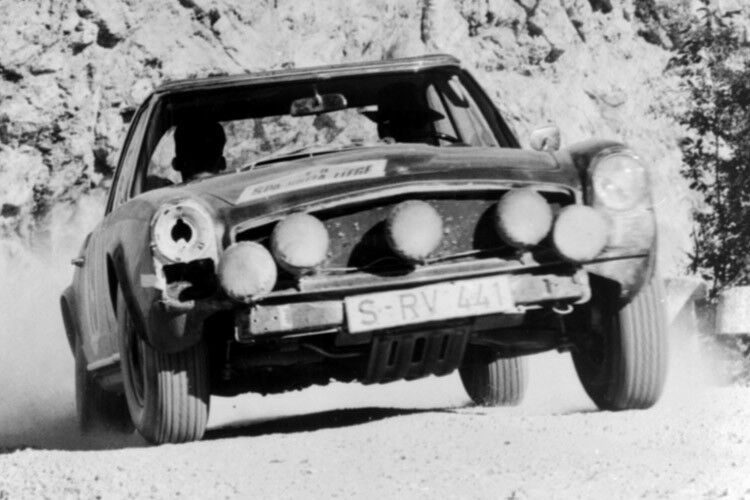 .... sorgte der Mercedes SL .... (Foto: Mercedes)