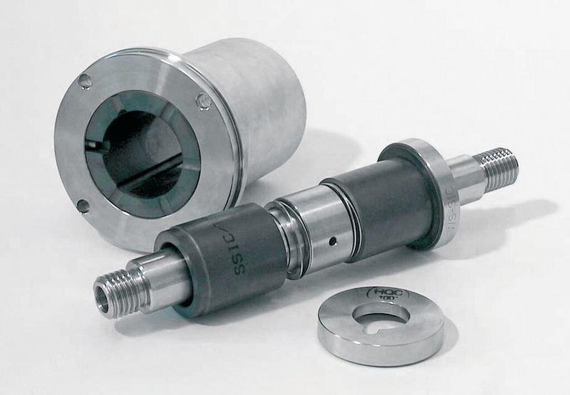 Bild 2: Der Hauptanwendungsbereich von Gleitlagerungen und Gleitringdichtungen sind mediengeschmierte Systeme; das heißt, dass Schmierung durch vorbeiströmende Medien erfolgt – wie etwa bei Pumpen. (Bild: Fraunhofer-Institut IWM)