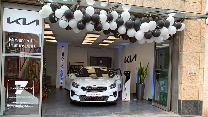 Das Autohaus Bekirovski betreibt in seiner Heimatstadt Dormagen nun einen Pop-up-Store. (Bild: Bekirovski)