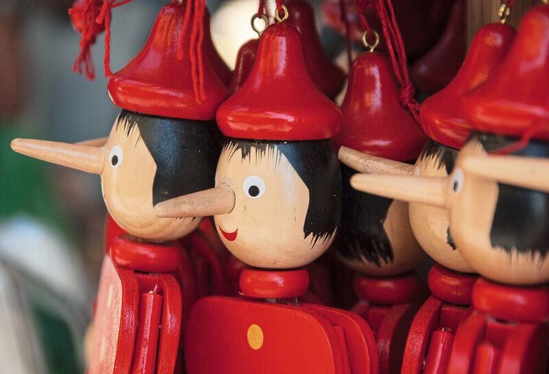 Einer der bekanntesten Lügner der Kinderliteratur ist die Holzpuppe Pinocchio, deren Nase bei jeder Lüge wächst. Ginge es menschlichen Lügnern genauso, hätten nach psychologischen Studien rund 40 Prozent der Menschen lange Nasen. (gemeinfrei (Pixabay/jackmac34))