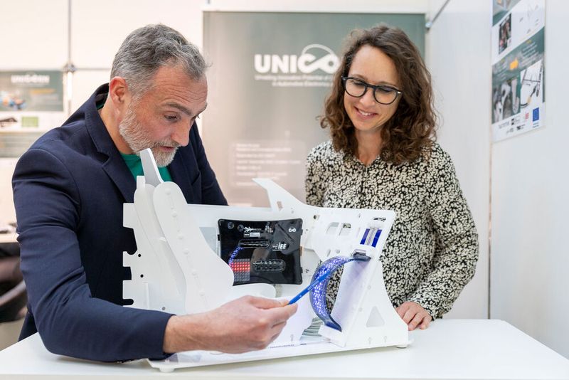 Auf der Lopec in München, der weltweit führenden Fachmesse mit begleitendem Kongress für flexible, organische und gedruckte Elektronik, erhalten Besucher vom 24. bis 26. Februar 2026 einen fundierten Einblick in aktuelle technologische Entwicklungen. (Bild: Messe München GmbH)