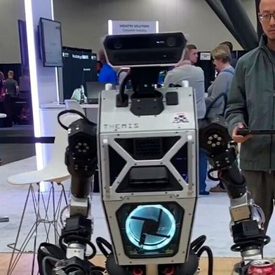 Le robot humanoïde Themis en action lors du 3DEXPERIENCE WORLD 2026 à Houston. (Source : Marina Hofstetter)