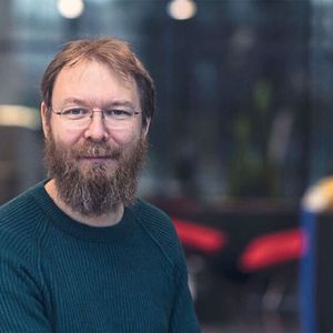 Abb. 3: Roel Wuyts leitet das ExaScience Life Lab von Imec, das sich auf die Hochskalierung von Softwarelösungen für datenintensive Hochleistungsrechner konzentriert, hauptsächlich, aber nicht ausschließlich, im Bereich der Biowissenschaften.  (Bild:  Imec)