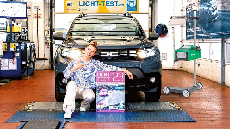 Die 26-jährige Kim Truckenbrodt ist 2023 die Licht-Test-Botschafterin des Kfz-Gewerbes und das Werbegesicht für die Verkehrssicherheitsaktion. Sie spricht vor allem jüngere Autofahrer auf Tiktok an.  (Bild: ProMotor)