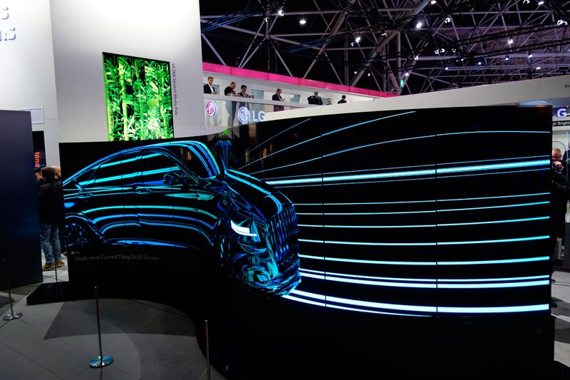 Curved Displays mal anders. (Bild: IT-BUSINESS)