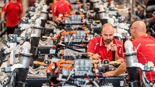 Rund 27.000 Porsche-Mitarbeiter in Deutschland erhalten die Prämie. (Bild: Porsche)