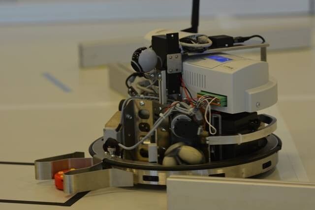 8 Teams kämpft beim dreitägigen WorldSkills Germany-Berufswettbewerb „Mobile Robotik“ um die Fahrkarten zu den EuroSkills in Lille/Frankreich. (WorldSkills Germany/Jörg Wehrmann)