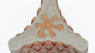 Ein Bauteil aus zwei unterschiedlichen Werkstoffen im LBM-Verfahren fertigen? Ja, das geht. (Bild: Fraunhofer IGCV)