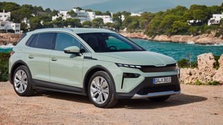 Der Skoda Elroq gehört zu den Aufsteigern des Jahres 2025. Neu gestartet punktete das Modell sowohl als SUV, als auch als E-Modell bei den Kunden. (Bild: IvoHercik.com)