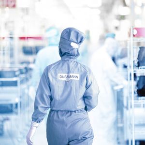 Platz 10: Dussmann – Internationales Dienstleistungsunternehmen, breit aufgestellt in Facility Management und technischen Lösungen.(Bild:  Dussmann)