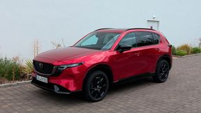 Der neue CX-5 ähnelt seinem von 2017 bis 2024 gebauten Vorgänger doch sehr. So ist er auf den ersten Blick als Mazda zu erkennen. (Bild: Rosenow – VCG)