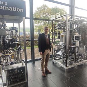 Más que simples válvulas: además de componentes individuales, Bürkert ofrece sistemas fluídicos completos en forma de subinstalaciones modulares.(Imagen: PROCESS/Stephan)