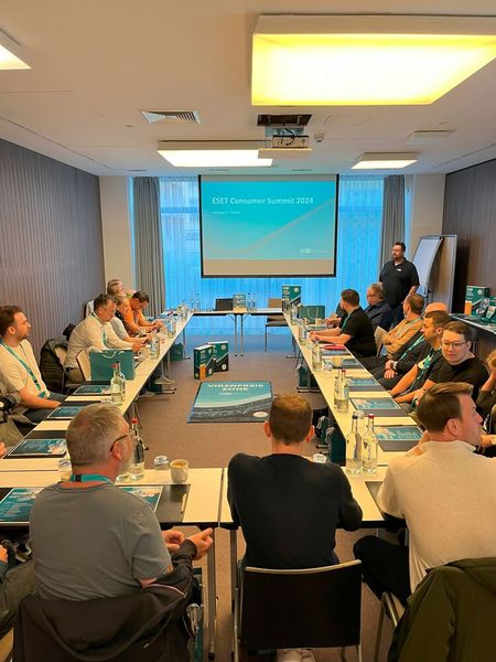 Präsentation im Barcelo-Hotel (Bild: Eset)