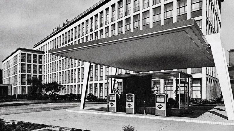 Die Aral-Firmenzentrale in den Sechzigerjahren (Bild: Autoren-Union Mobilität/Aral)