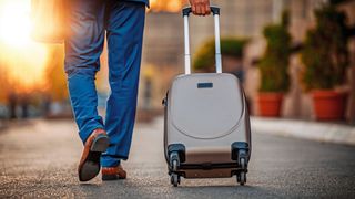 Raus aus Deutschland? Aufgrund der hohen Energiepreise befürchtet der Mittelstand, dass immer mehr Konzerne ins Ausland abwandern könnten. (Bild: Sanja_85 - stock.adobe.com)