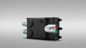 Mit seinem innovativen hybriden Verkabelungskonzept und einem um 
300 Grad drehbaren Stecker für den Motor- und Geberanschluss reduziert der neue Servowechselrichter ihD von AMKmotion den Installationsaufwand 
erheblich. (Bild: AMKmotion GmbH + Co KG)