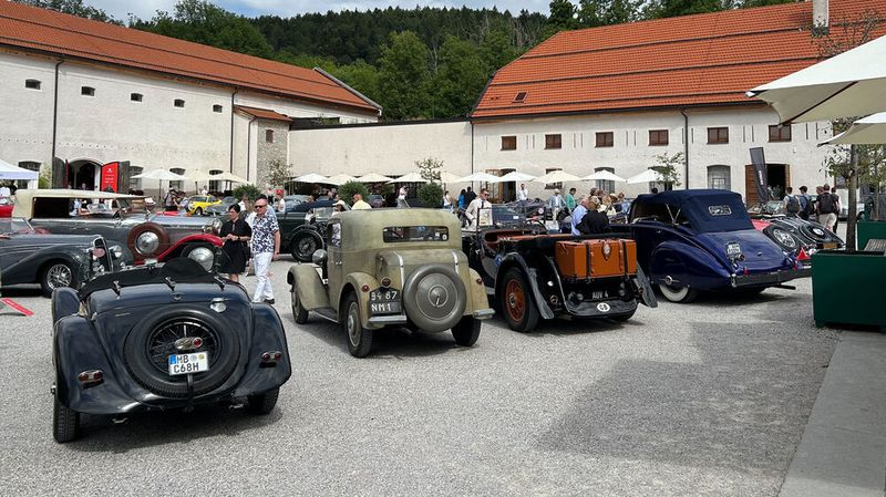 Der Concours of Elegance Germany war an allen Tagen gut besucht, was sicher auch an den sommerlichen Wetterverhältnissen lag. (Bild: Peter Diehl)
