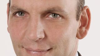 Prof. Dr. Benjamin List vom Max-Planck-Instituts für Kohlenforschung in Mülheim wird für seine Arbeiten auf dem Gebiet der Organokatalyse mit dem Otto-Bayer-Preis 2012 ausgezeichnet.  (Bild: Bayer AG)