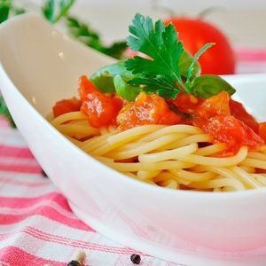 Keine Pasta am Abend? Männer mit gestörtem Zuckerstoffwechsel sollten kohlenhydratreiches Essen am Abend meiden.