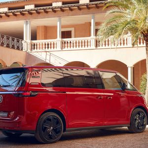 Den bisher stärksten Elektro-Bus von VW gibt es mit zwei unterschiedlichen Radständen.(Bild:  Uli Sonntag/VW)