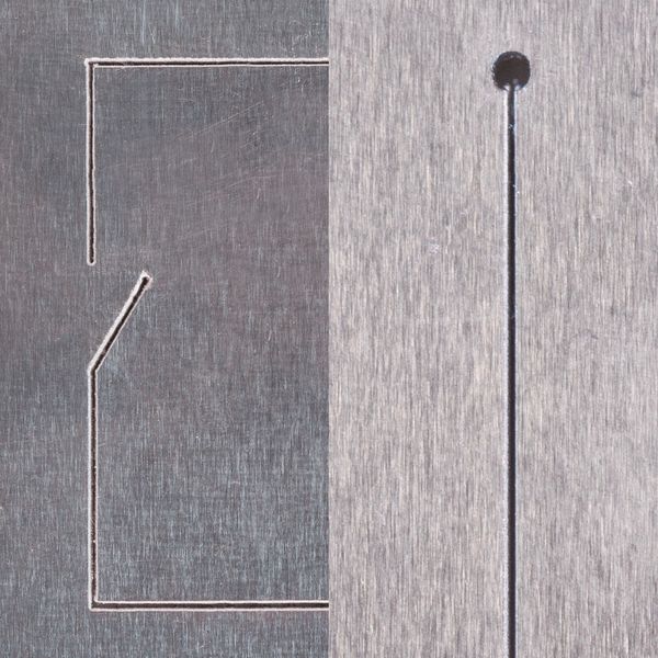 Beim Laserschneiden von Aluminium ist der Einstechvorgang unter anderem abhängig von der Blechdicke: Links ist das einfache Einstechen bei dünnem Blech erkennbar, rechts das Einstechen mit Startloch bei dickeren Blechen abgebildet. Bild: Knuth Werkzeugmaschinen (Archiv: Vogel Business Media)