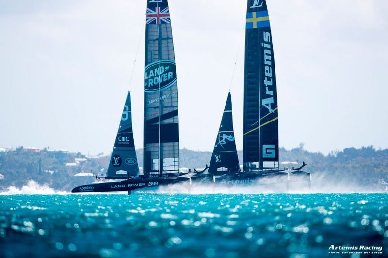  (Lload Images / Land Rover BAR)