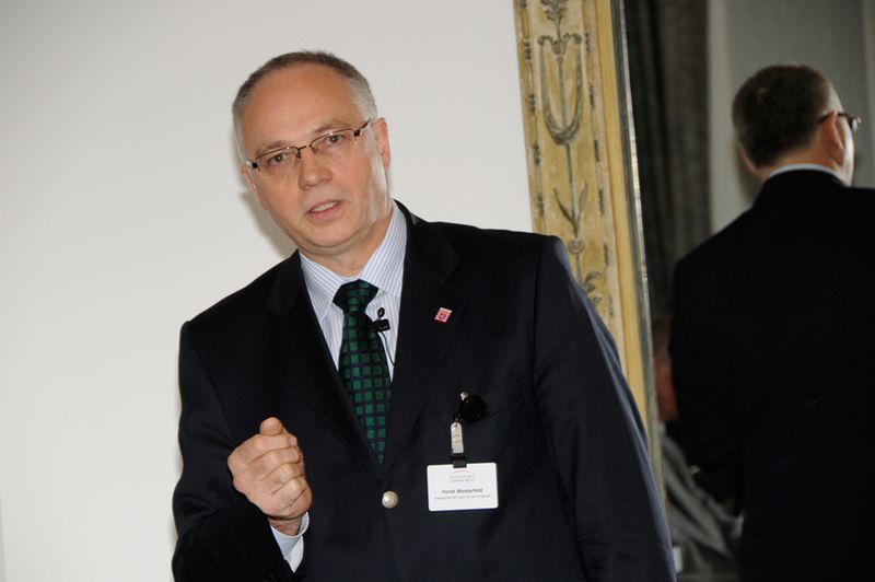 Es folgte der Impulsvortrag vom hessischen CIO Horst Westerfeld. Sein Thema war die ... (Archiv: Vogel Business Media)