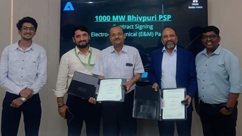 Vertragsunterzeichnung zwischen Tata Power und Andritz Hydropower.(Bild:  Andritz)