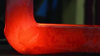 Der Optima-Gabelknick von Vetter verstärkt den Knickbereich von Gabelzinken. Bild: Vetter. (Archiv: Vogel Business Media)