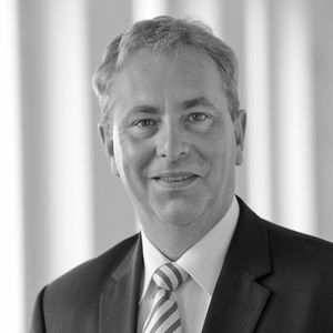 „Es ist die Schicht über der IEC 61131, die alle Systeme miteinander verbindet.“ 
Thomas Herath, Key Account Manager Automation, Infoteam