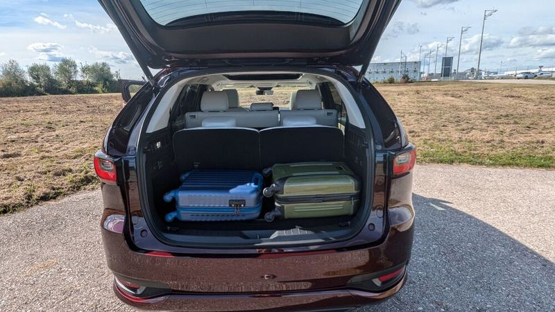 Bei ausgeklappter dritter Sitzreihe schluckt der Kofferraum 258 Liter.  (Bild: Mauritz – VCG)