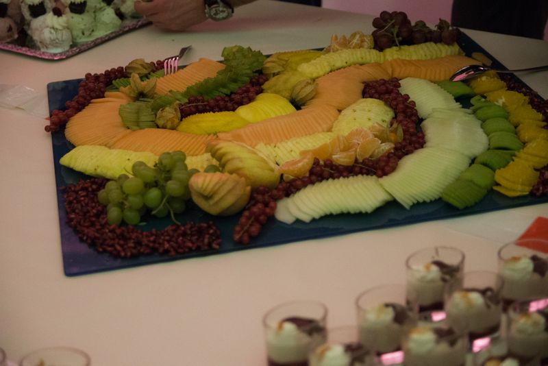 Vogel X-Mas Party 2012 im VCC in Würzburg    Vitamine gab es natürlich auch reichlich.  Weitere exklusive Bilder zur Vogel Weihnachtsfeier finden Sie auf unserer Facebook-Fanpage. Jetzt reinschauen und Fan werden. Wir freuen uns über jeden Like. (Bild: Marcel Gollin/Vogel Business Media)