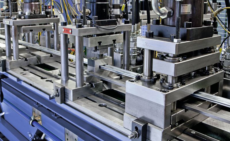 Die Schock Rollformtechnik beinhaltet eine Vielzahl an Techniken und integrierten Prozessen. (Bild: Schock Metall)