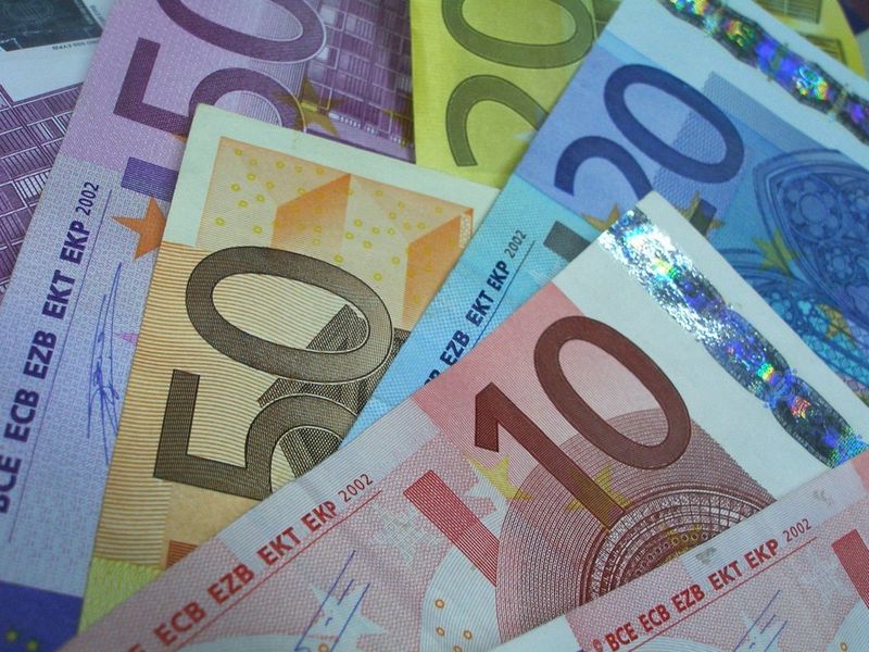 Für ein effizientes Mahnwesen ist es unerlässlich, den zahlungssäumigen Kunden unmittelbar nach Ablauf der Zahlungsfrist anzumahnen. (Bild: Pixelio / Claudia Hautumm)