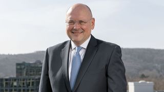 Seit dem 1. Januar ist Schönbohm Präsident der Bundesakademie für öffentliche Verwaltung (BAköV) im Bundesministerium des Innern und für Heimat (BMI) und Sonderbeauftragter für die Modernisierung der Fortbildungslandschaften des Bundes. (© BAköV)