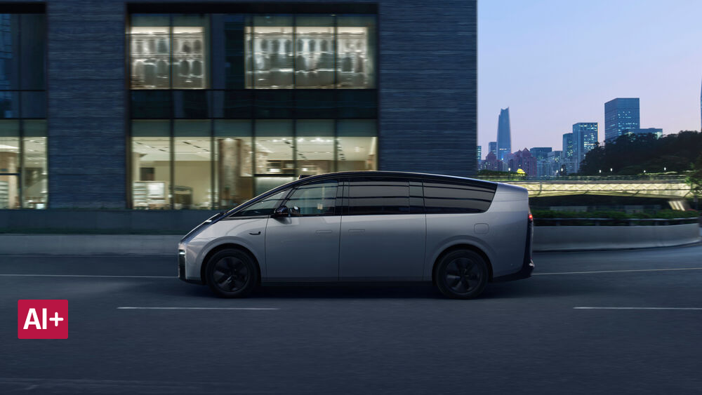 Li Auto's First Electric Van Li Mega Fails to Impress Market