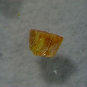 Ein Terbium_Americium-Azotetrazolat-Kristall 