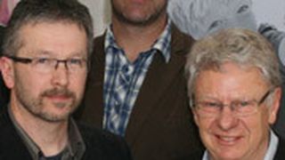 Neuaufstellung (v.li.): Friedhelm Lenhart (neu gewählter Obermeister), Torsten Knoth, Dieter Markgraf (scheidender Obermeister). (Foto: Innung)