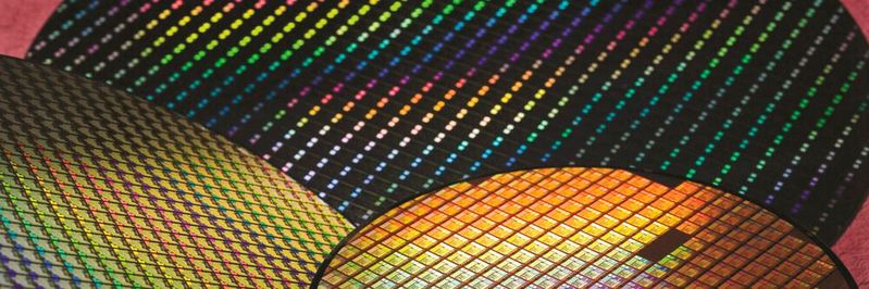 Planare Skalierung: Eine minimale Prozessknotengröße von nur einem Nanometer würde die Zahl der möglichen integrierten Schaltkreise auf einem Wafer drastisch erhöhen gegenüber den heute Goldstandards mit 5 und 7 nm.(Bild:  TSMC)