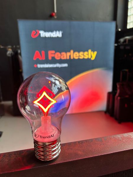 Der Funke (englisch „Spark“) findet sich im neuen TrendAI-Logo und gab der Veranstaltung ihren Namen. (Bild: Trend Micro)