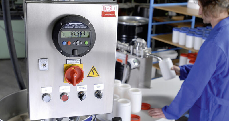 Viscoflux mobile – with control unit and integrated Fluxtronic for use in batch processing (Picture: Flux)