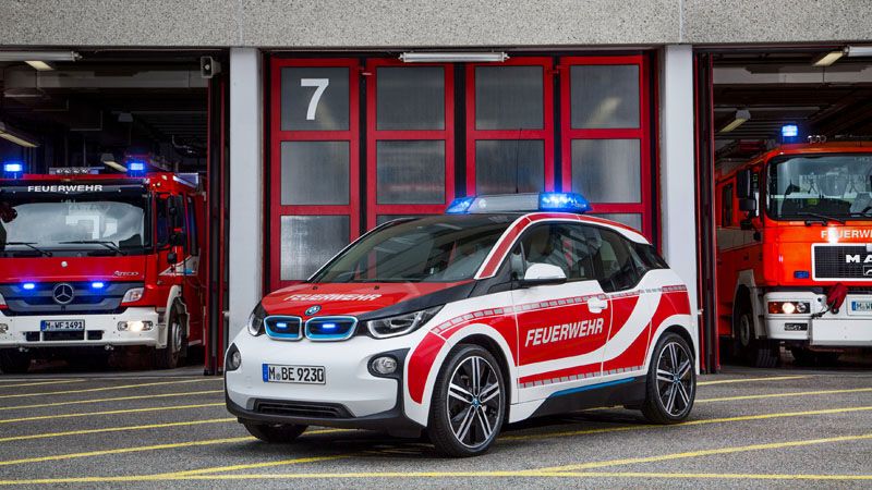 Auch für Feuerwehr... (Bild: BMW)