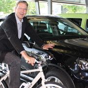Mark Stricker führt das gleichnamige Autohaus in der vierten Generation.(Foto:  Scheid)