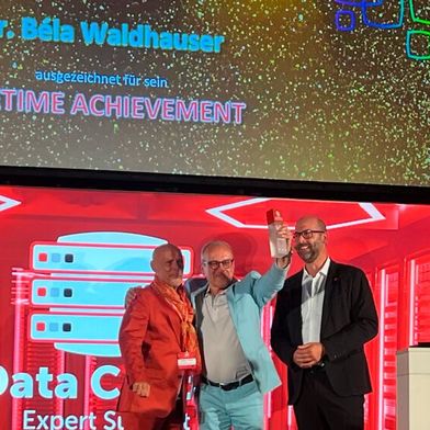 Neben der persönlichen Ehrung von Béla Waldhauser (im Bild) und Thomas Lippert, zeichnete die Eco-Jury Noris Network und Nlighten als Betreiber besonders innovater Rechenzentren aus. (Bild: Paula Breukel / Vogel IT-Medien)