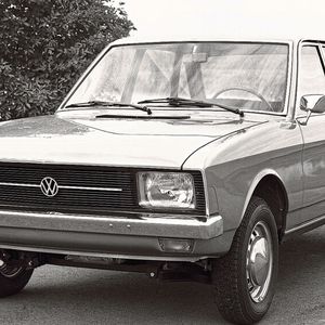 Die Fachpresse feierte den zukunftsweisenden VW K70 vor 50 Jahren mit euphorischen Schlagzeilen.(Bild:  Volkswagen AG)