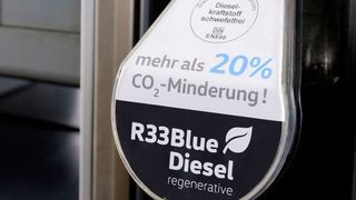 33 Prozent Bio-Anteil sollen 20 Prozent weniger CO2 bringen. (Volkswagen AG)