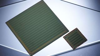 Mit Unterstützung von KI-Methoden wollen Forschende die Herstellungsprozesse für hocheffiziente Perowskit-Solarzellen verbessern. (Bild: Amadeus Bramsiepe, KIT)