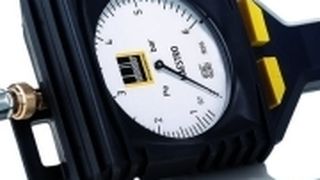 Das Reifenfüllmessgerät eignet sich für Reifendrücke bis 6 bar. (Archiv: Vogel Business Media)