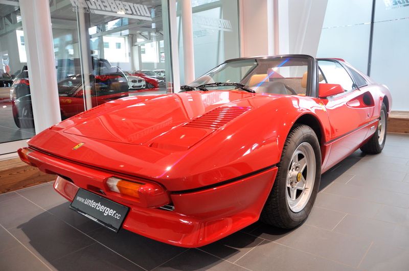 ...und ein Ferrari 308 GTS. (Bild: Wehner / »kfz-betrieb«)